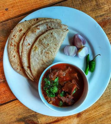 Roti With Mutton Kosha