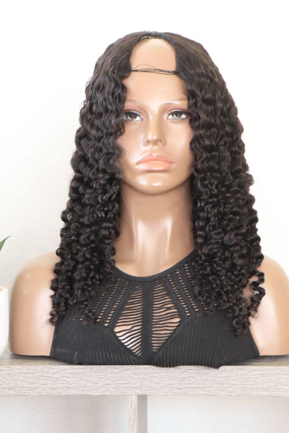 ISEE PRINCESS COLLECTION 20&quot; Kinky Curly V-Part Wig With Or Without Leave Out