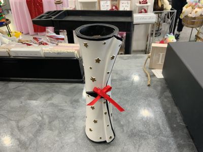 GRADUATION DIPLOMA VASE