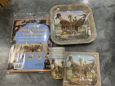 DINOSAUR PARTY