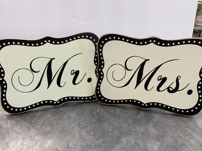 MR AND MRS WOOD SIGNS