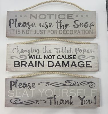 BATHROOM WOOD PLAQUE
