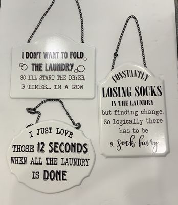 METAL LAUNDRY SIGN
