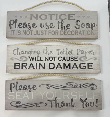PLAQUES/SIGNS