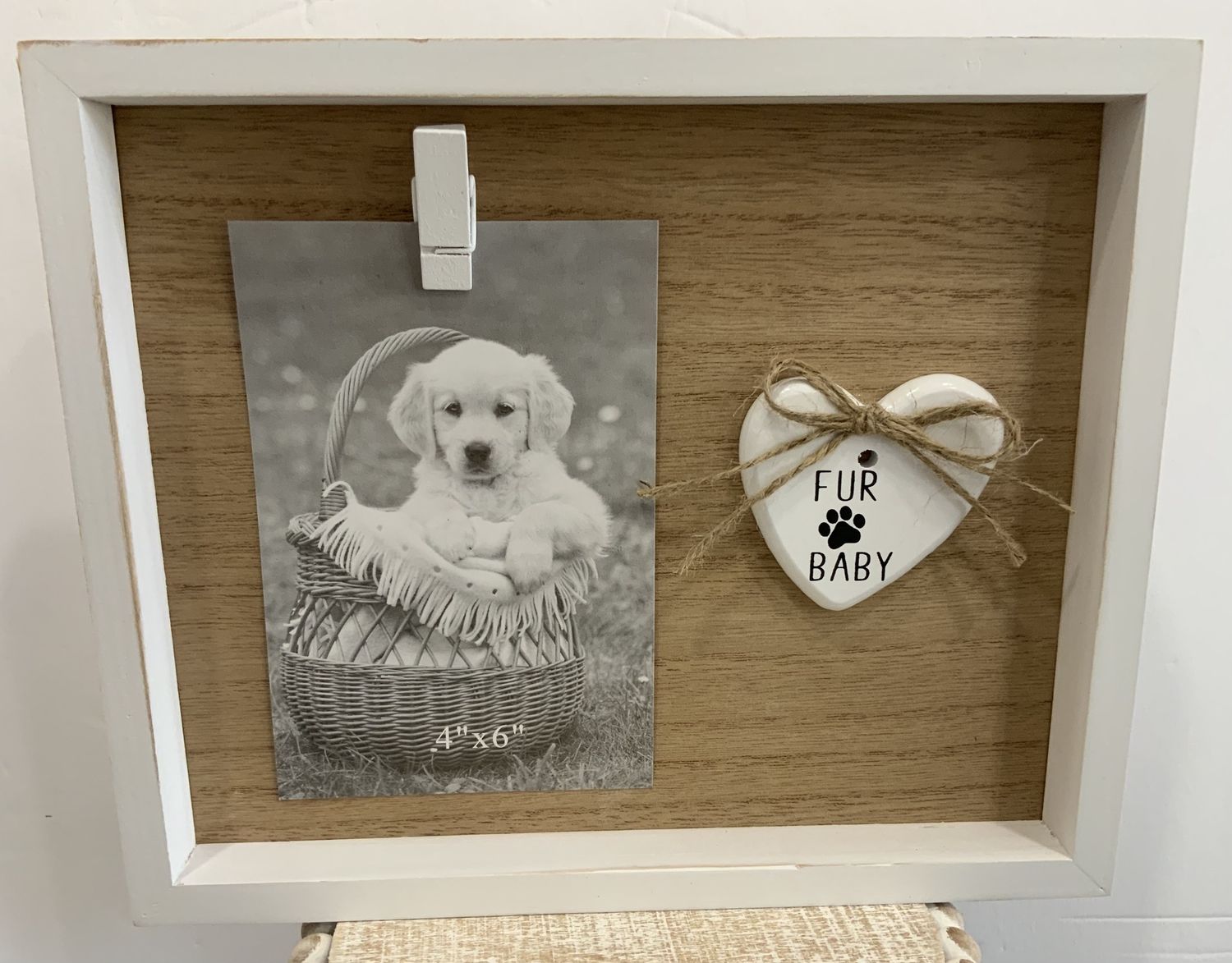 WHITE FRAMED  PET CLIP FRAME, DESIGN: FUR BABY