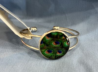 BANGLE BRACELET