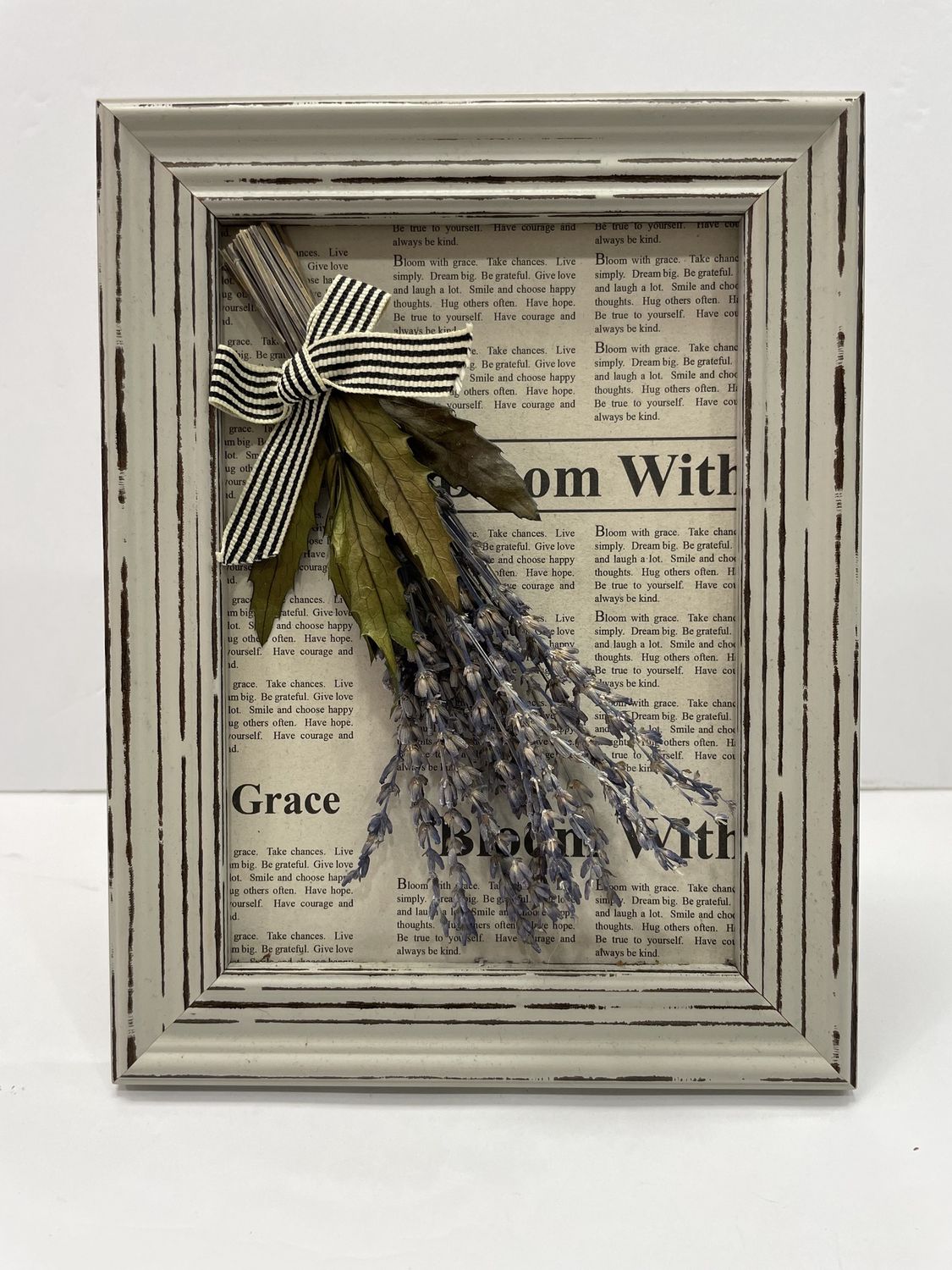 DRIED LAVENDER FRAME, DESIGN: LAVENDER