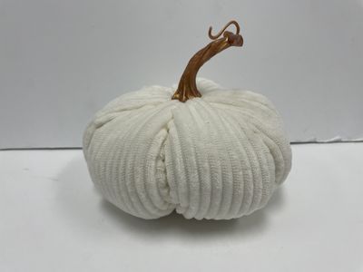 PLUSH WHITE PUMPKIN