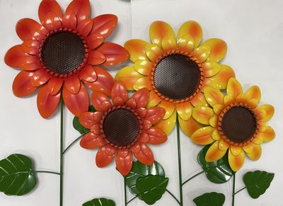 METAL  SUNFLOWER YARD STAKES