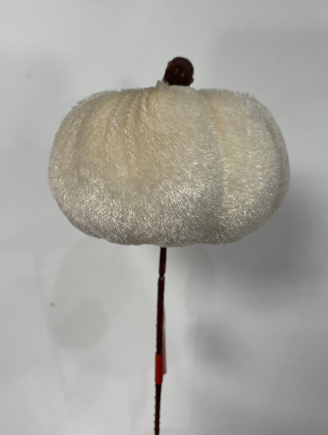 PUMPKIN FLORAL PICK, COLOR: WHITE VELVET