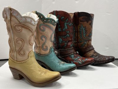 COUNTRY BOOT VASES