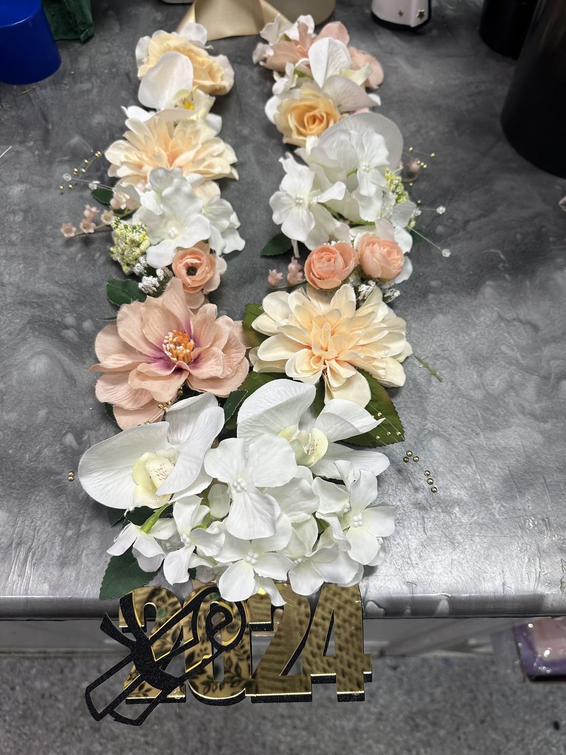 FLOWER/RIBBON LEI