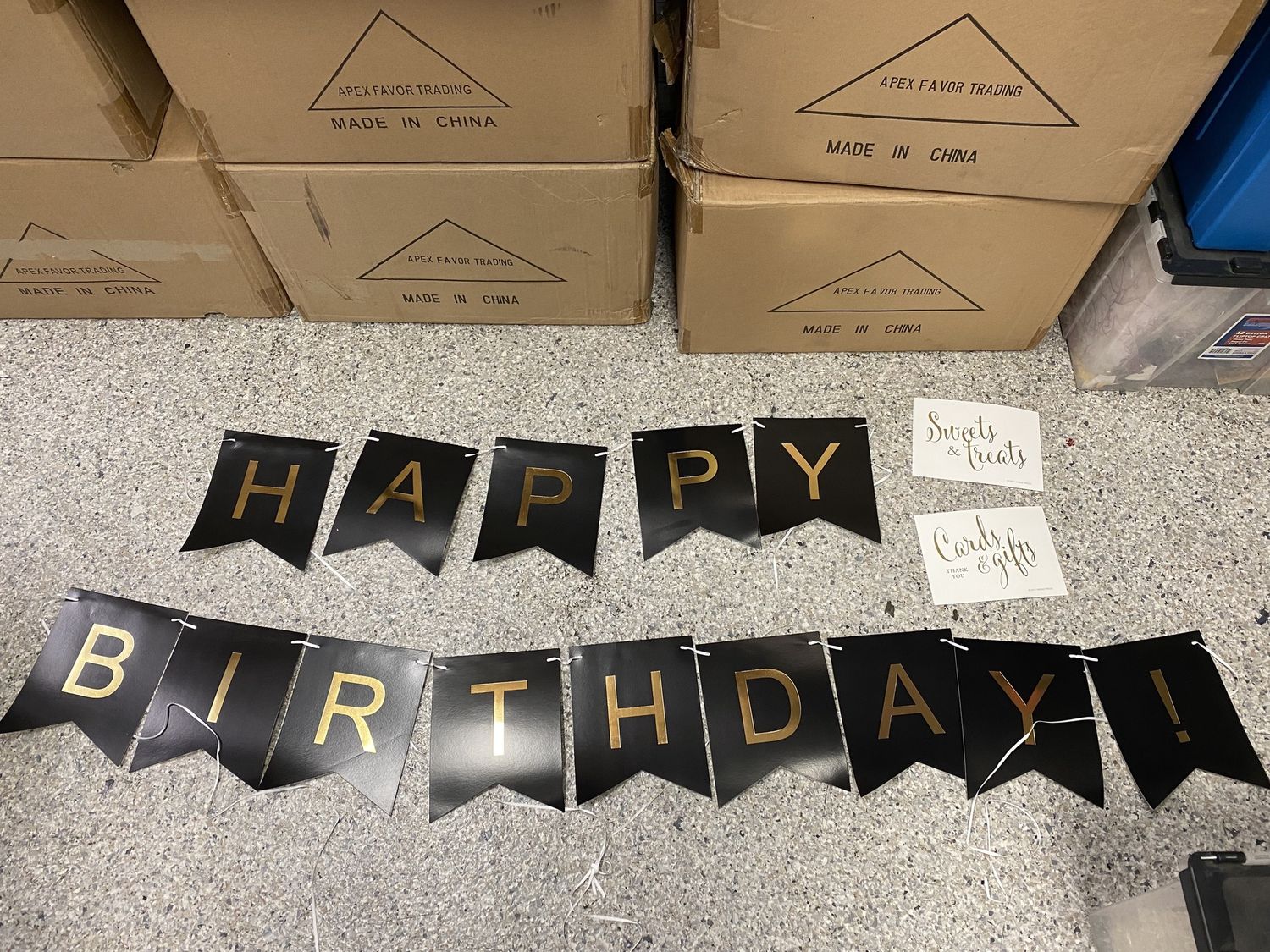 GOLD FOIL PENDANT BANNER, SAYINGS: HAPPY BIRTHDAY