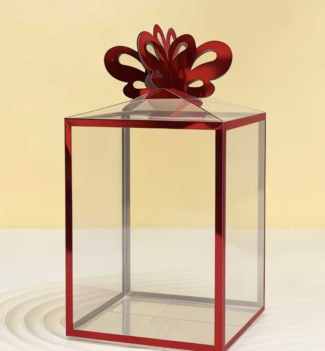 CROWNED TRANSPARENT BOX