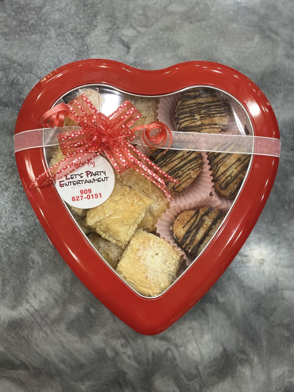 RED TIN DESSERT BOXES, SIZES: LARGE