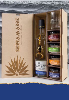 MEZCAL ANCESTRAL DE AGAVE CENIZO CON ALACRÁN. 42% Alc. Vol. Kit
