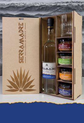 MEZCAL ANCESTRAL DE AGAVE CENIZO. 42% Alc. Vol. Kit
