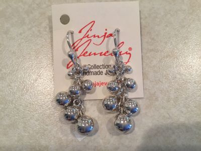 JJ AER-4867 Hook Sterling Silver Drop Chain of Ascending SS Balls Earrings