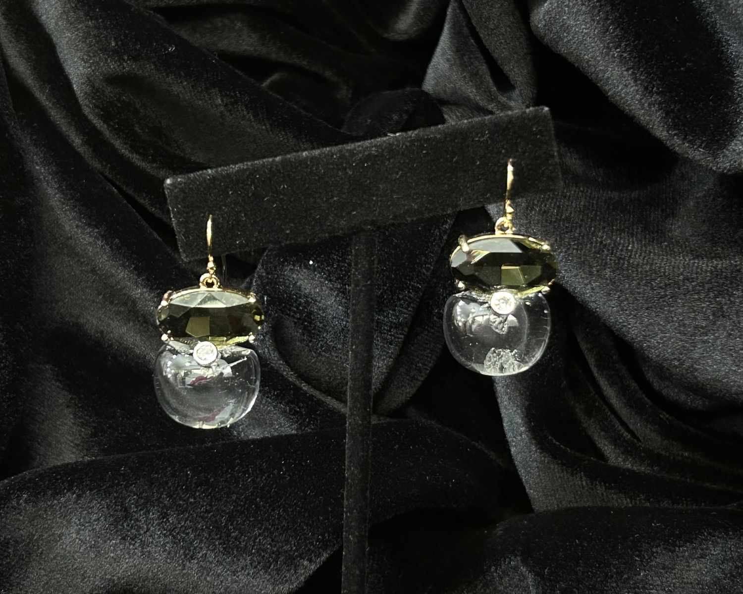 Tonobi Ear2409 Oval Smoky Quartz, Clear Bubble, &amp; Crystal Stone Gold Vermeil Hook Earrings