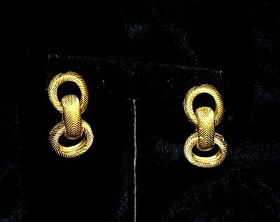Tonobi Ear2412 Gold Vermeil Herringbone Interlocking Ovals Post Earrings