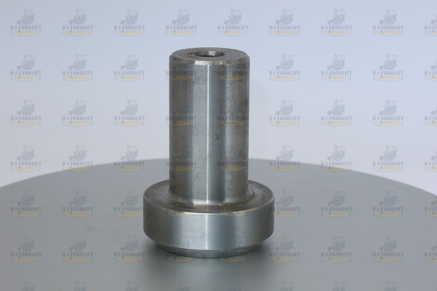 STEERING STUB #2347890