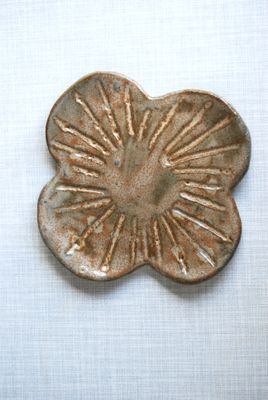 Golden Anemone Plate