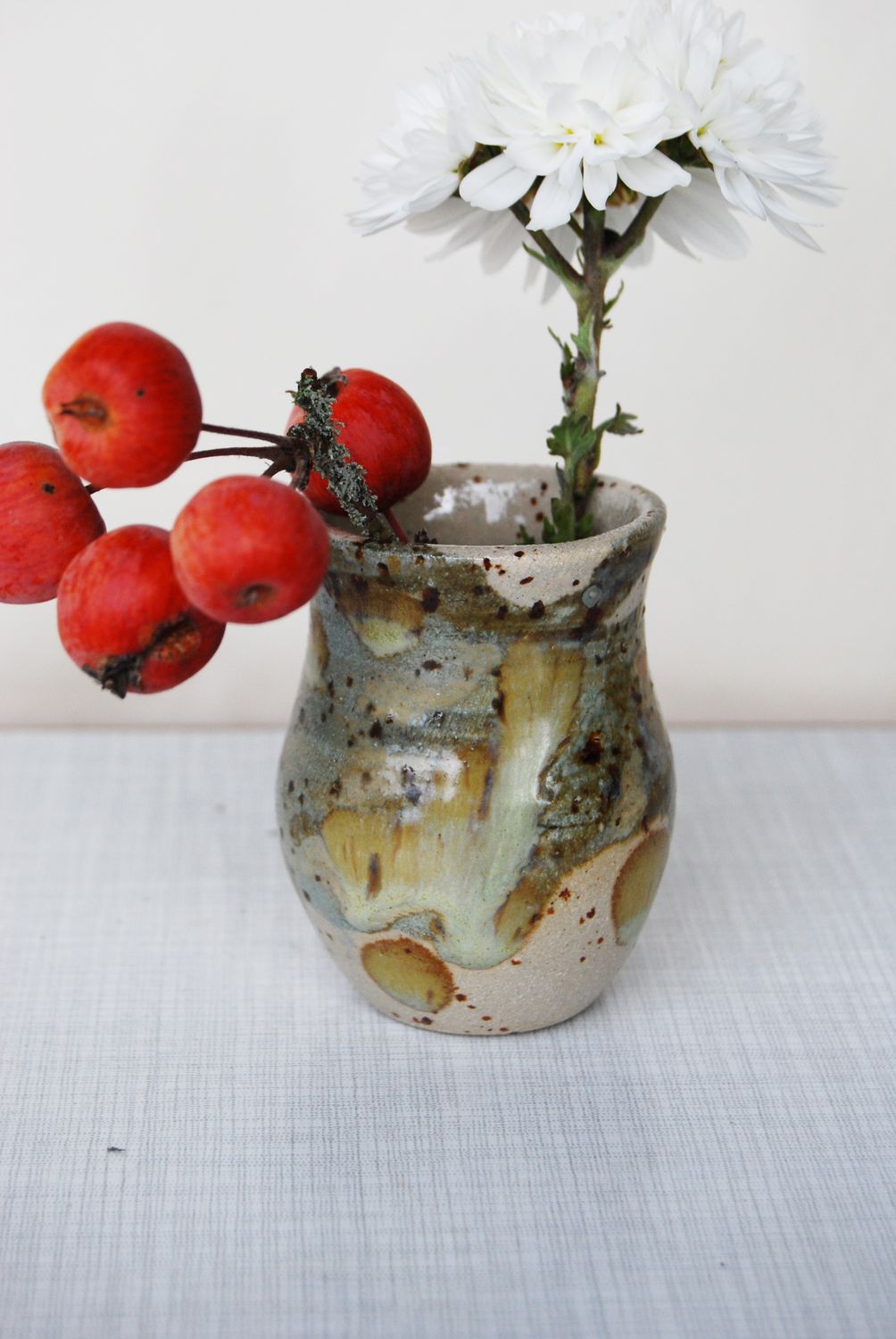 Tiny Vase with freckels