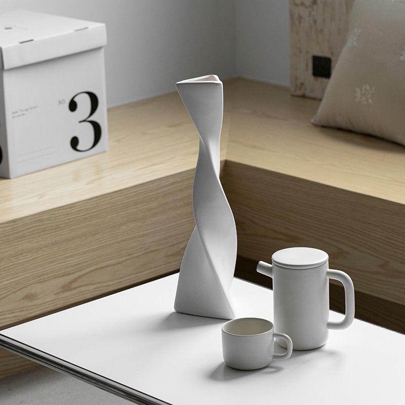 Ins Nordic Style Art Modern Simple Decoration Hotel Model Room Flower Vase