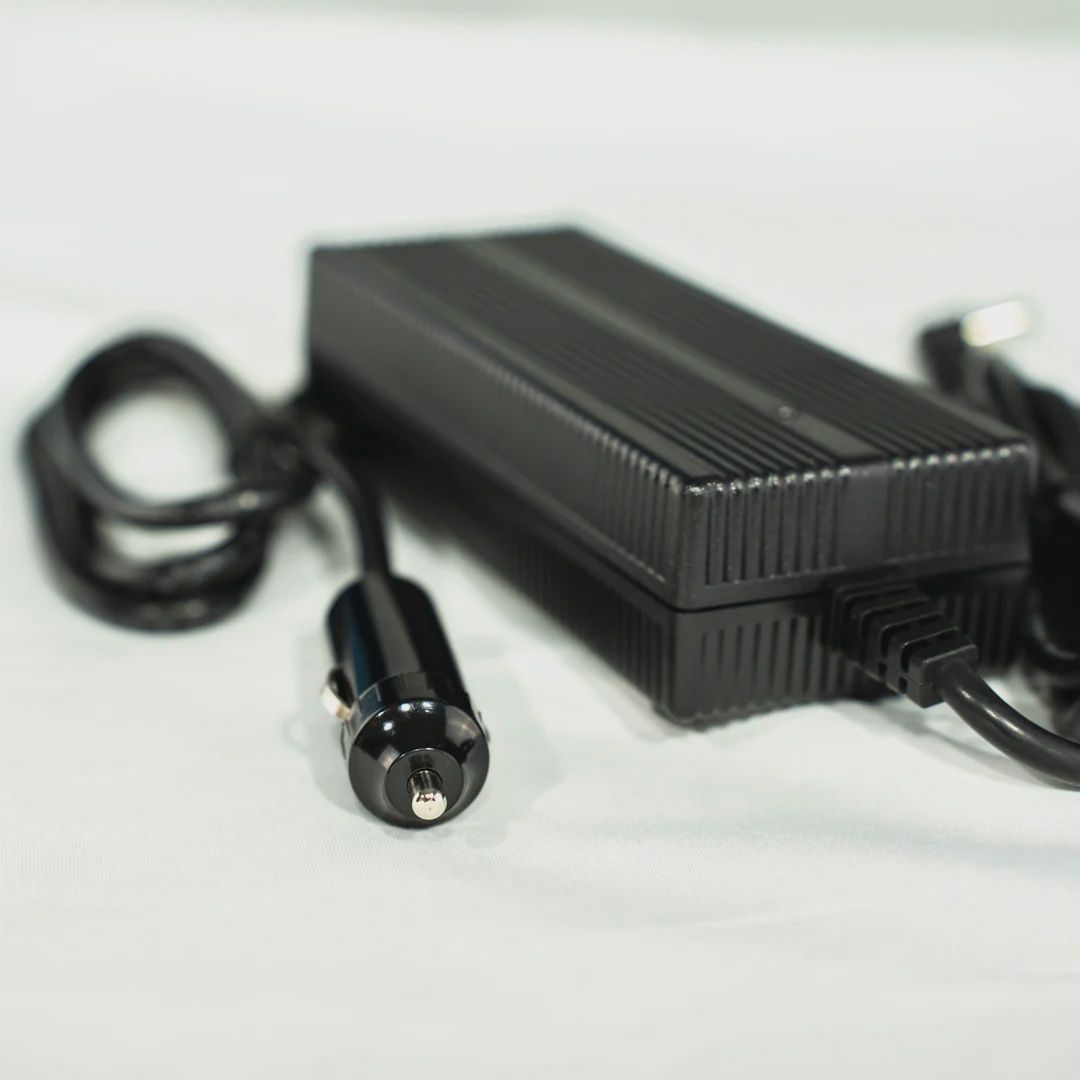 Estarli 12v Charger: Motorhomes, Boats, Caravans and Cars.