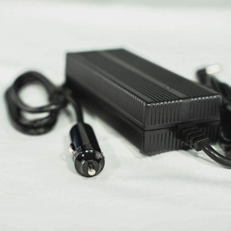 Estarli 12v Charger: Motorhomes, Boats, Caravans and Cars.
