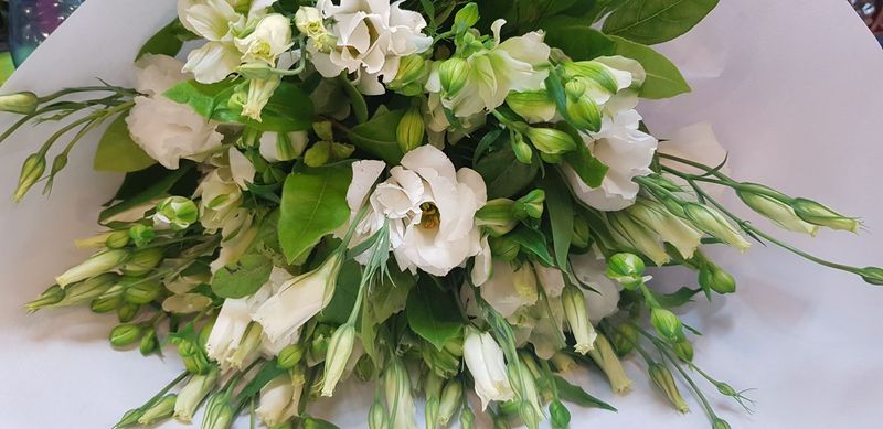 Bouquet champêtre blanc