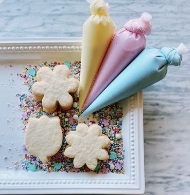 the florals for spring sugar cookie decorating kit