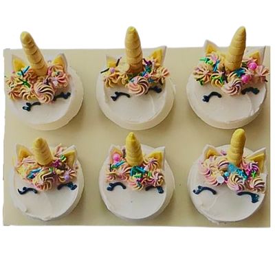 the unicorn cupcakes