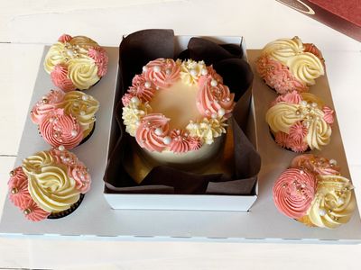 the cupcake &amp; cake gift box