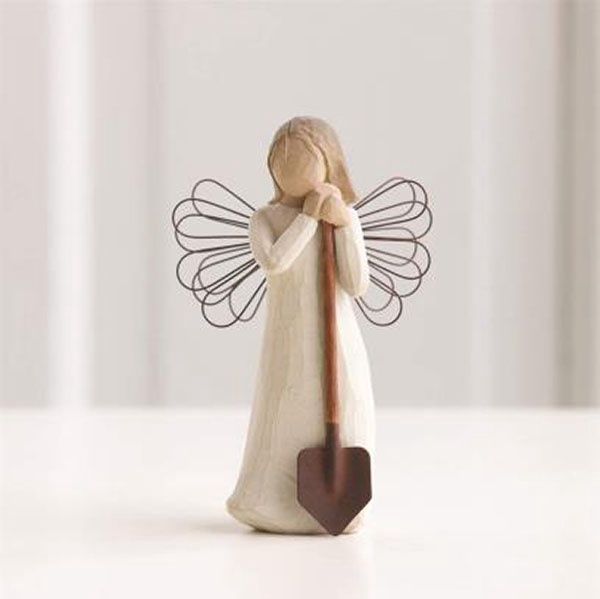 DD26103 - ANGEL OF THE GARDEN / 5.5&quot; H