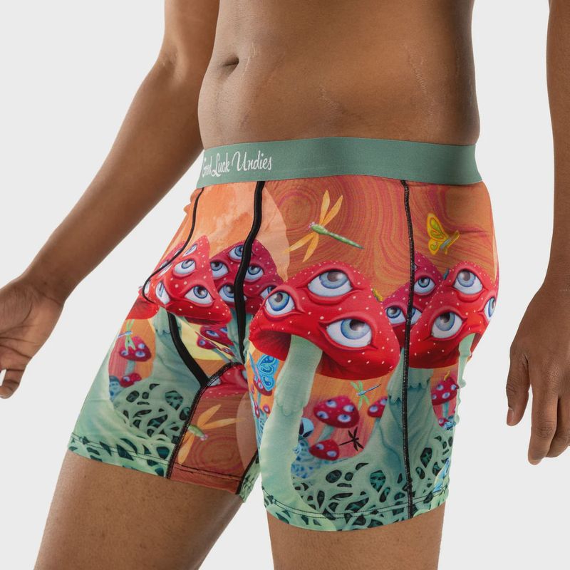 91106 - MEN'S MAGIC MUSHROOMS UNDERWEAR - LARGE (SIZE 36-38)