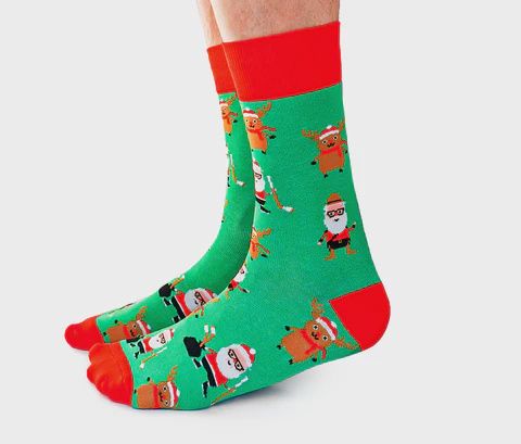 1028 - MEN&#39;S SOCKS - CANADIAN CHRISTMAS