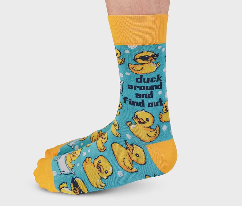 0748 - MEN&#39;S SOCKS - DUCK AROUND