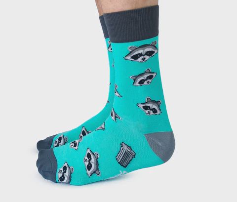 1127 - MEN&#39;S SOCKS - RACCOON BANDIT