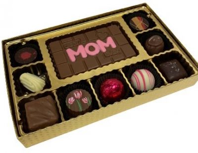 H48299 - 10 PC &quot;MOM&quot; CHOCOLATE BOX