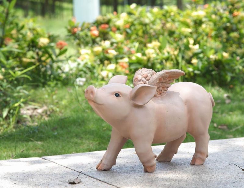 75617-B - PIG W/WINGS WALKING / 8.5" H