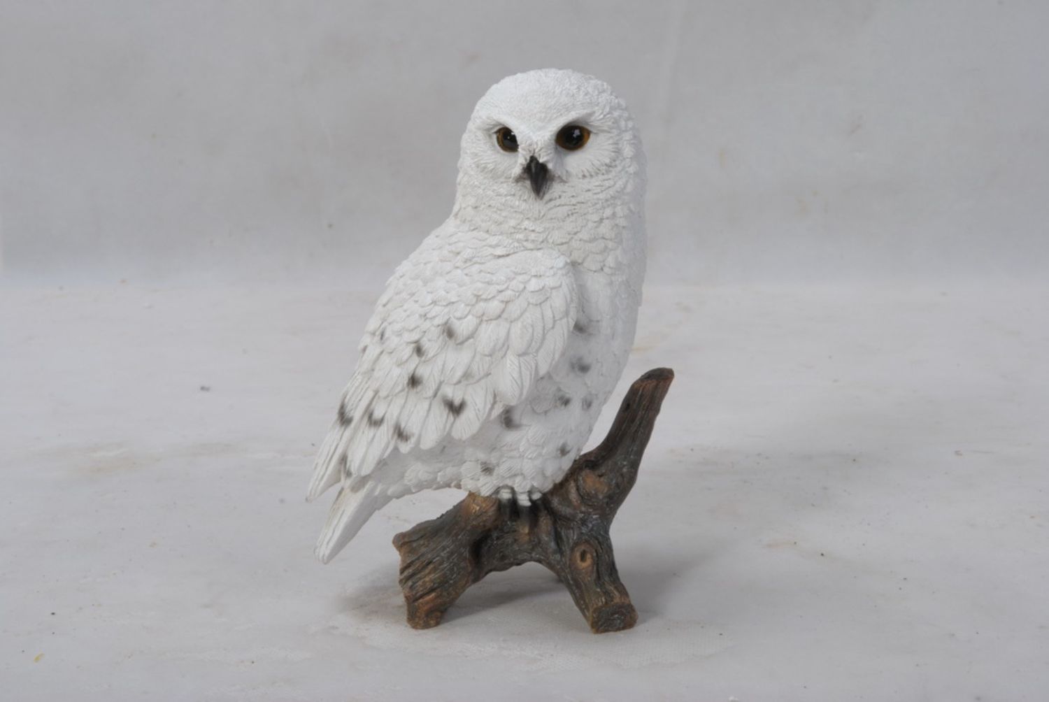 87767-C - SNOWY OWL ON STUMP / 6.75&quot; H