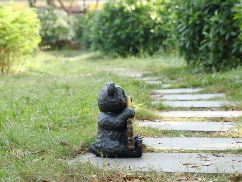 75619-J - BEAR CUB HOLDING WELCOME TO MY GARDEN / 12.25" H