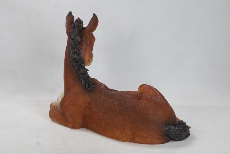 87715-L - HORSE COLT LAYING DOWN - LARGE / 16.75" H