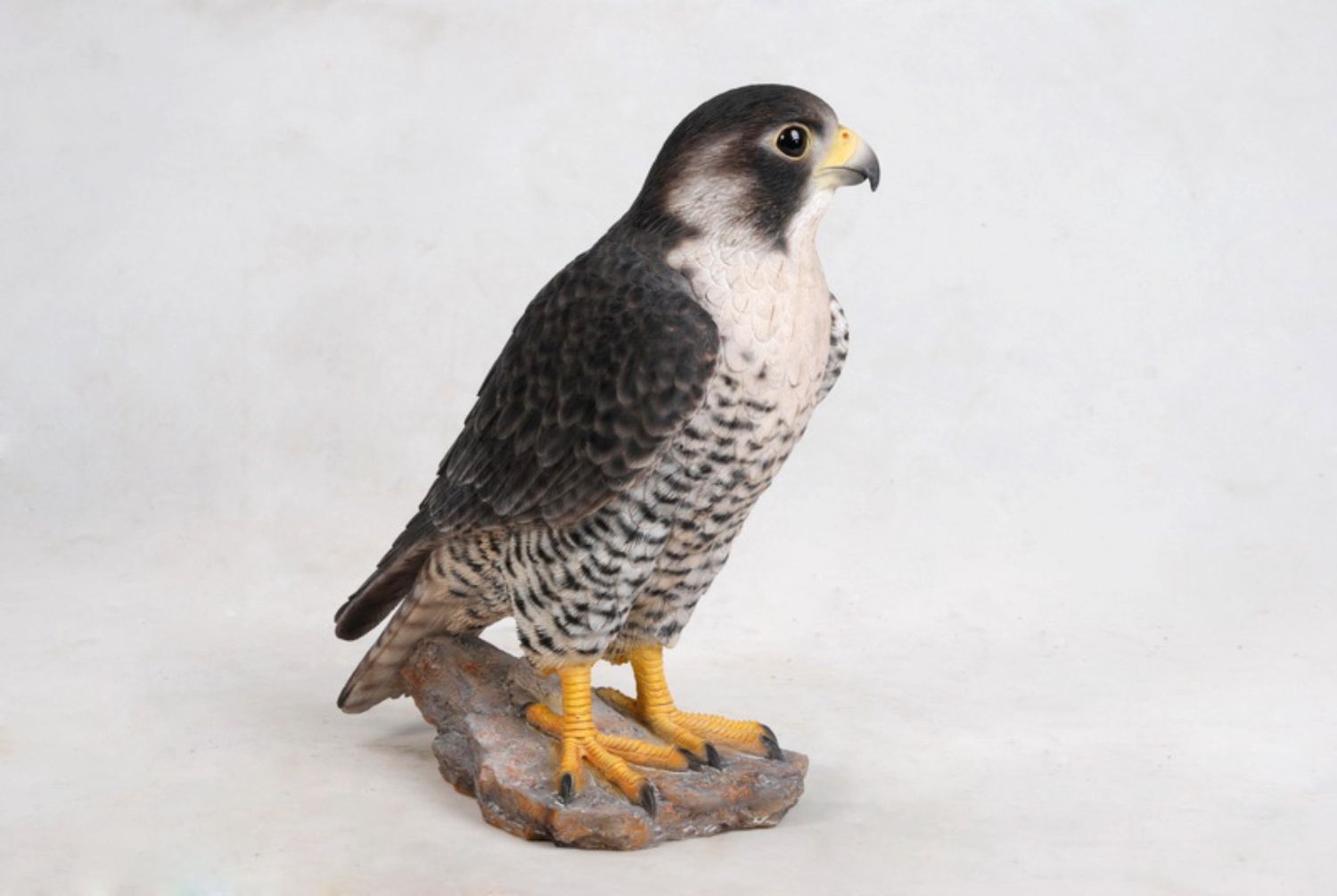 87755 - PEREGRINE FALCON / 10.25&quot; H