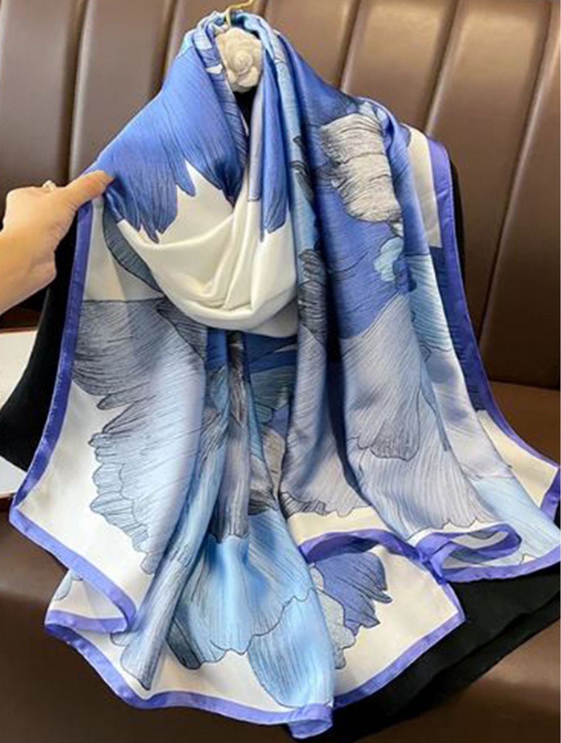 SF210226 - SILK FEEL SCARF - BLUE FLOWER