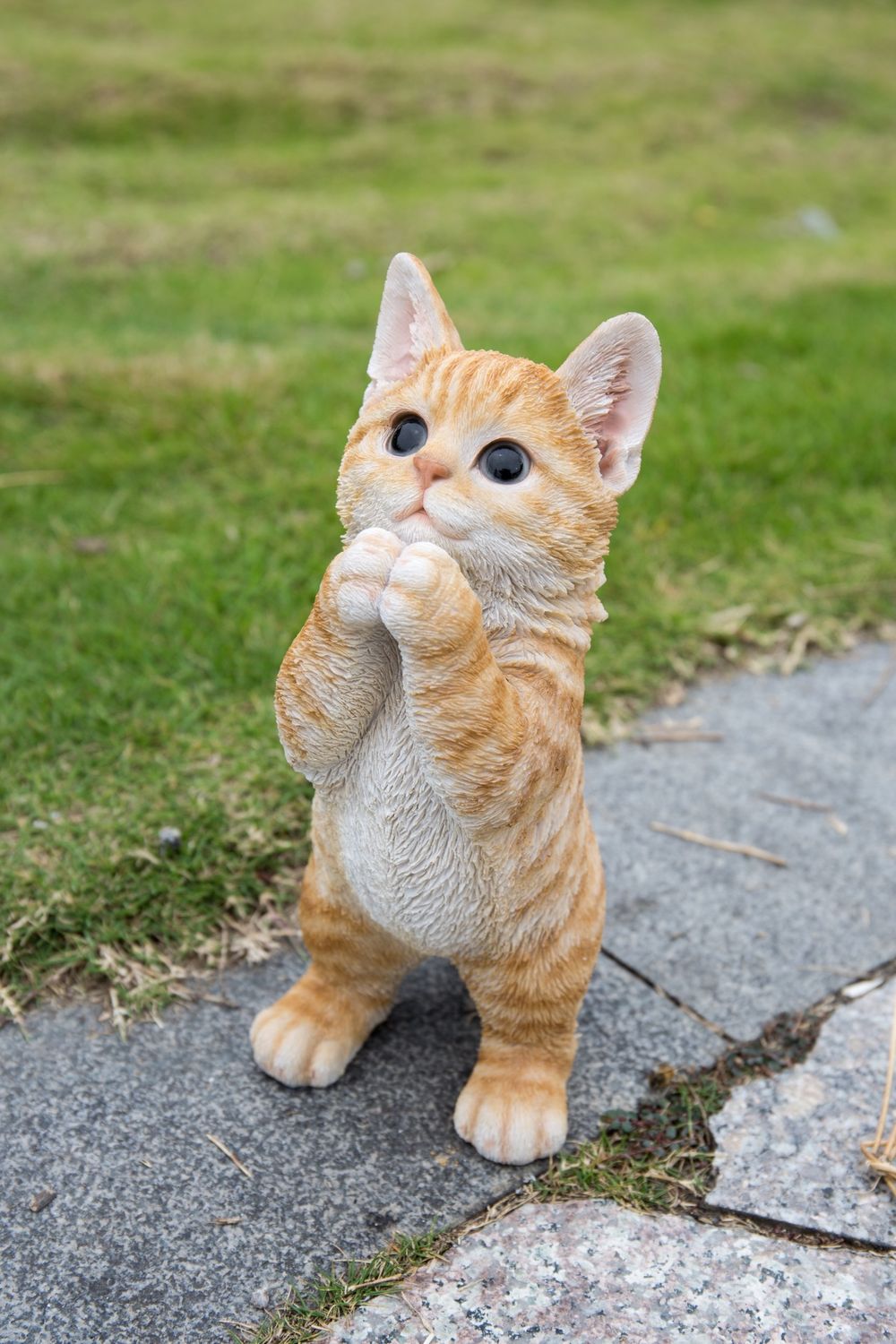 87703-A - KITTEN PLAYING  / 9&quot; H