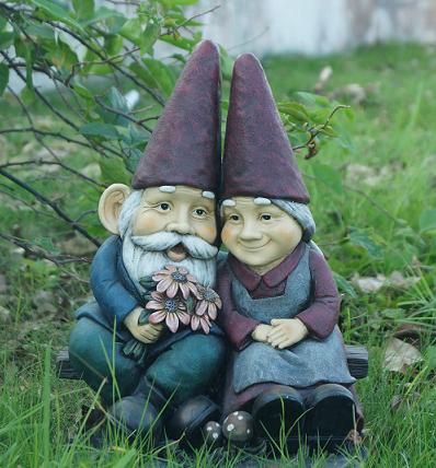 75575- GNOME OLD COUPLE ON BENCH