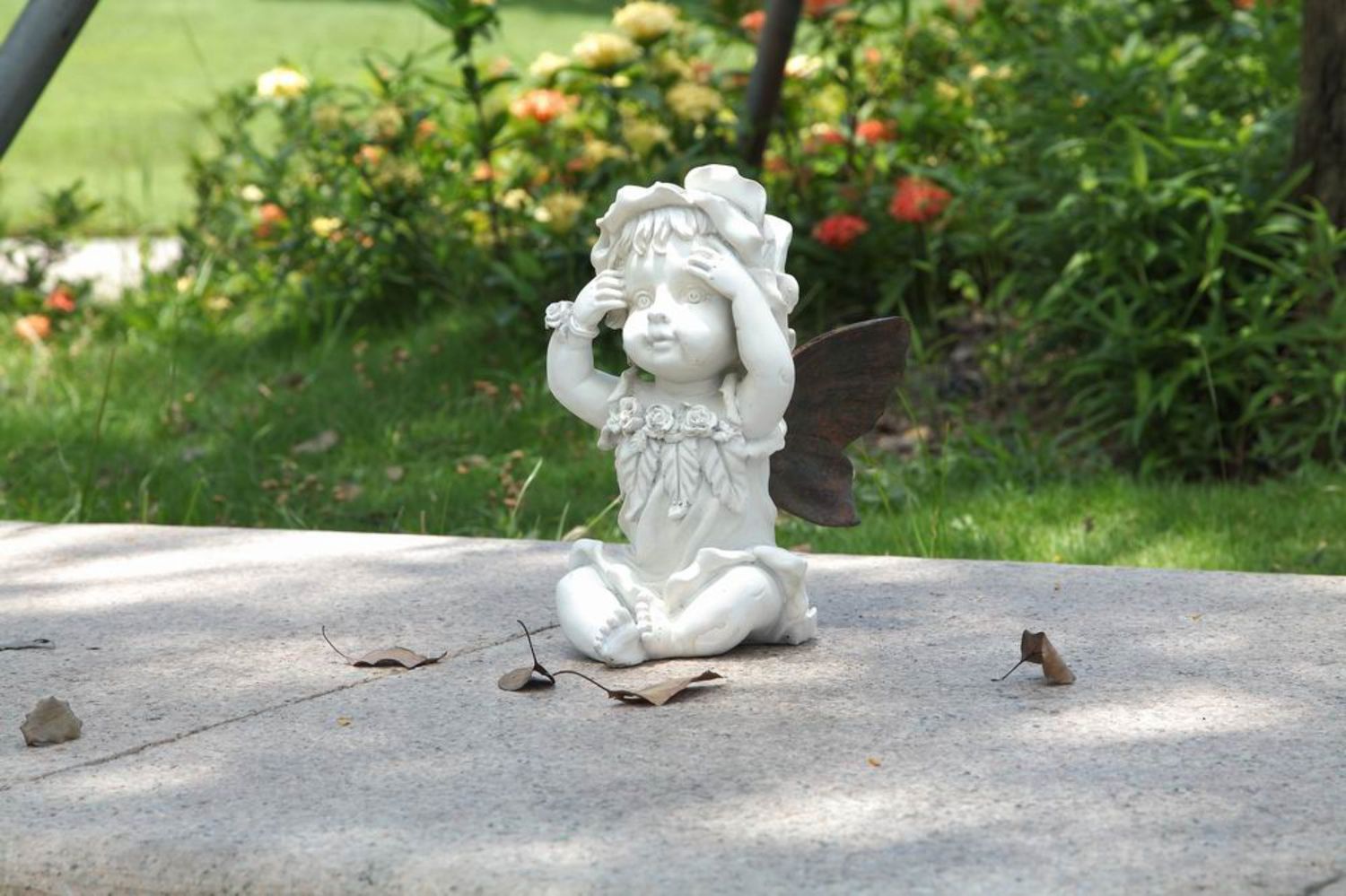 77549CM - BABY FAIRY - HANDS ON FACE / 9.75&quot; H