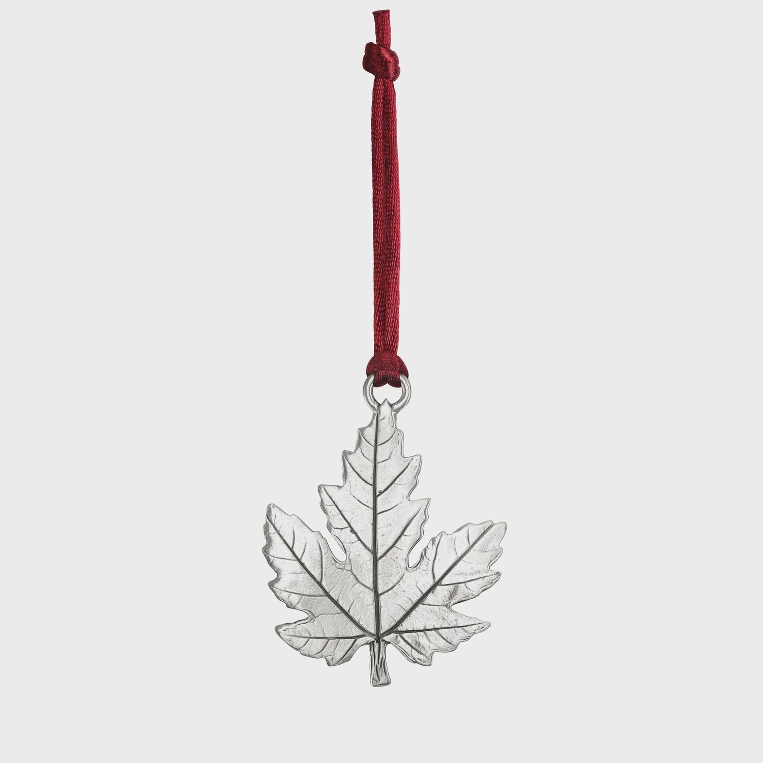 SGSC-398S - PEWTER ORNAMENT - MAPLE LEAF